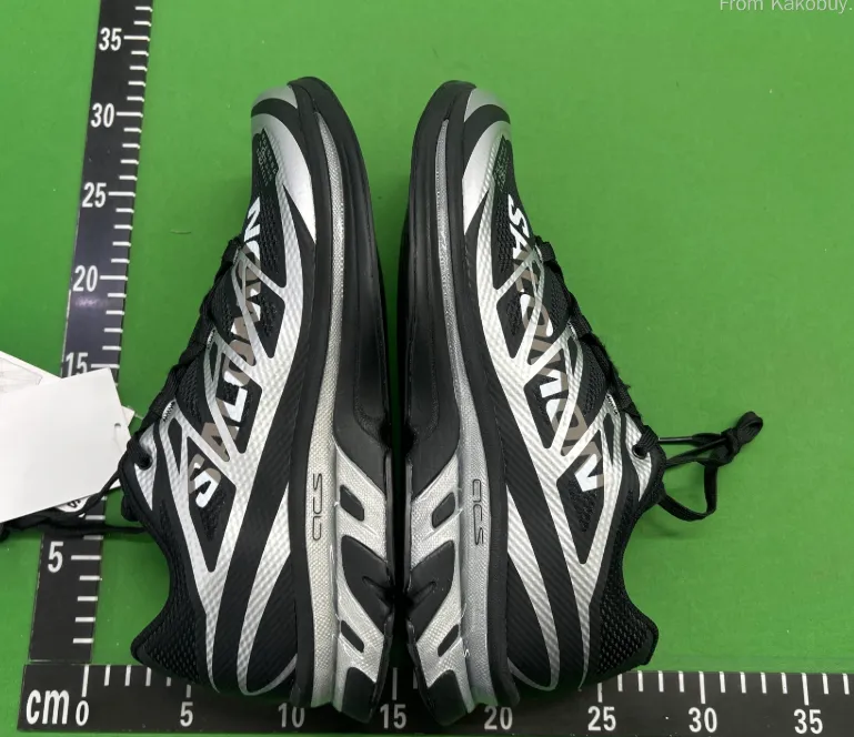 Salomon x MM6 Maison Margiela x XT6 Sneakers