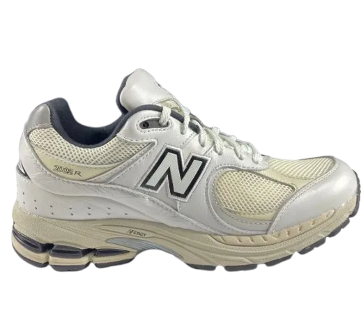 New Balance 2002 Sneakers