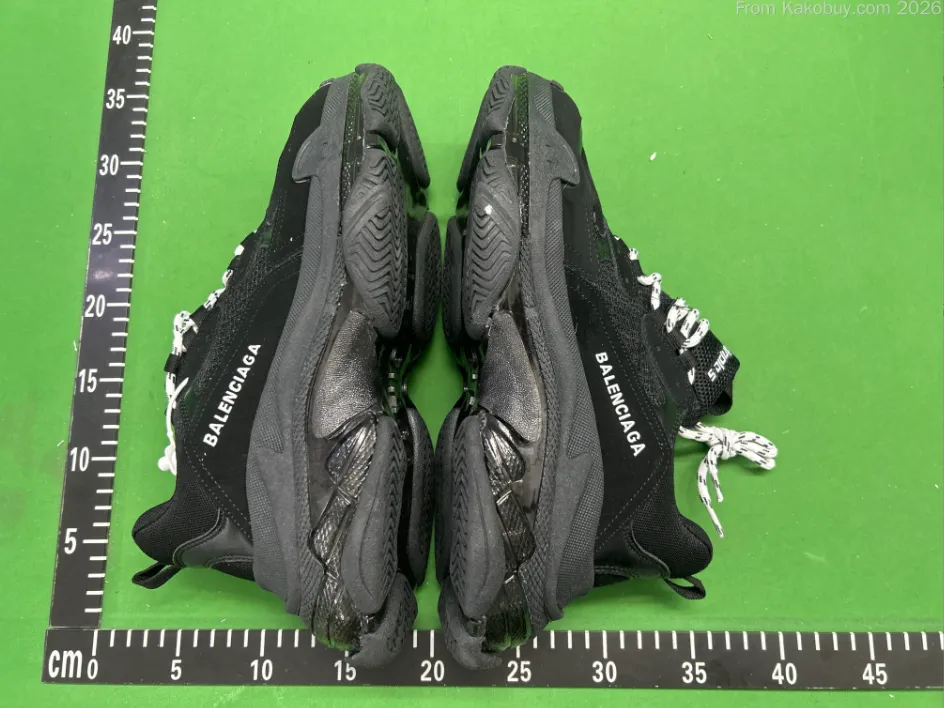 Adidași Balenciaga Triple S