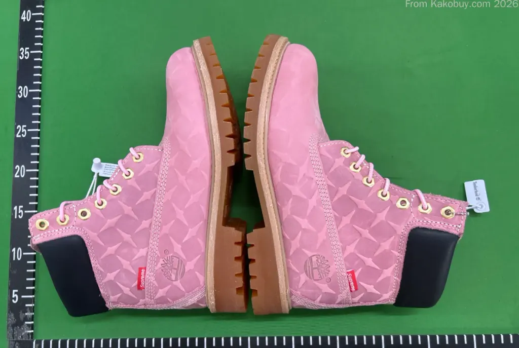 Adidași Supreme x Timberland x Pink