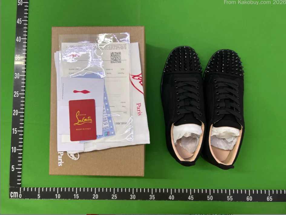 Adidași Louboutin