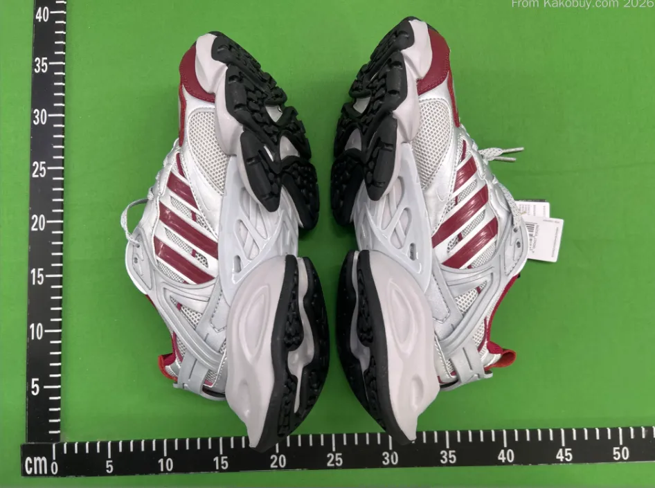 Adidas XLG Sneakers