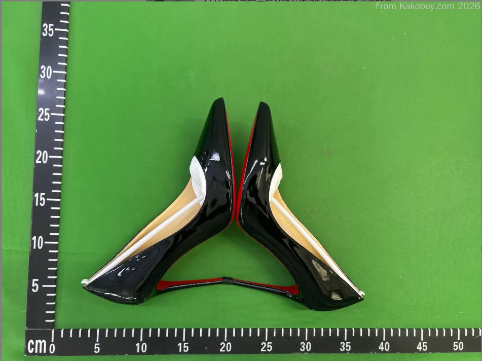 Adidași Louboutin Kate
