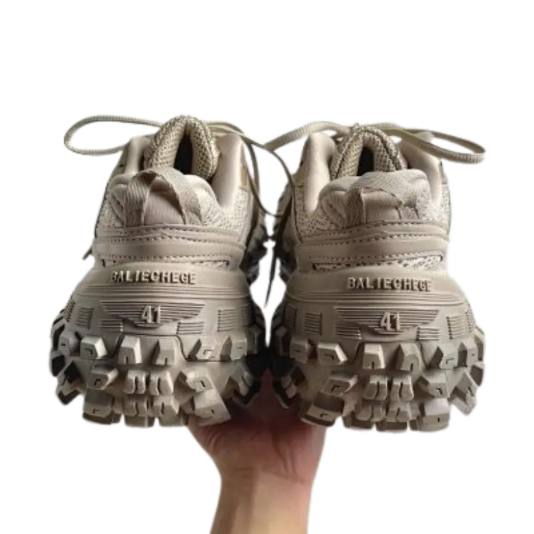 Adidași Balenciaga Defender
