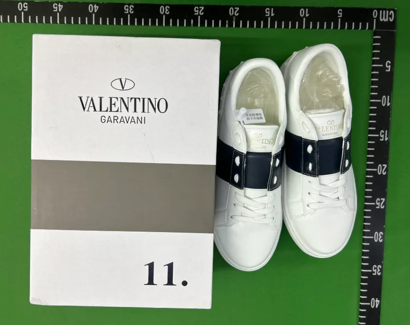 Adidași Valentino Stud