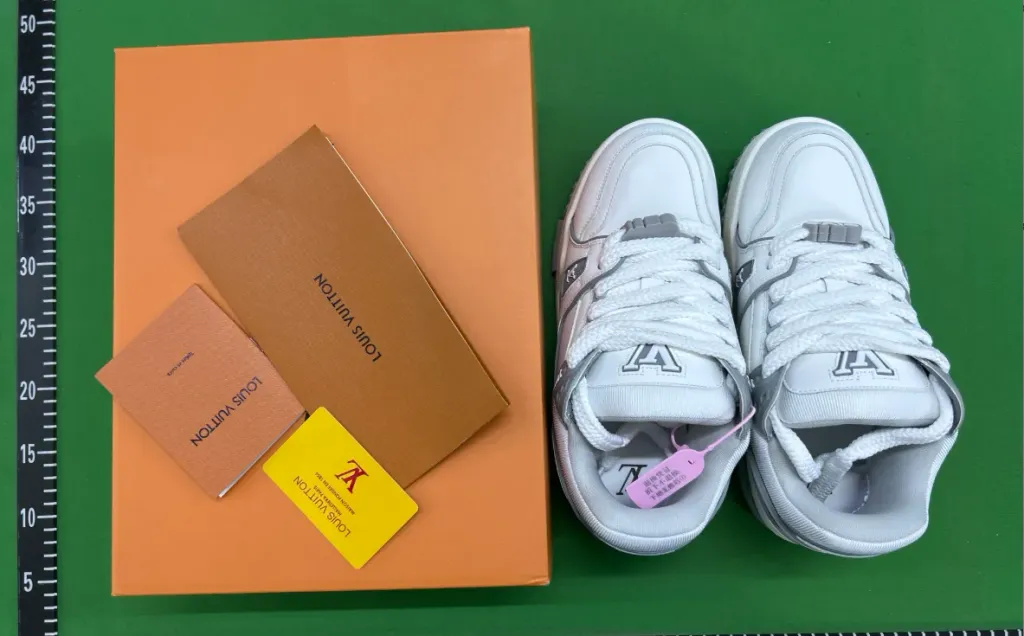Adidași Louis Vuitton PT Maxi