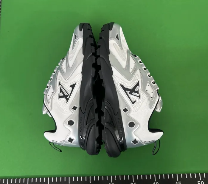 Adidași Louis Vuitton Tactic's