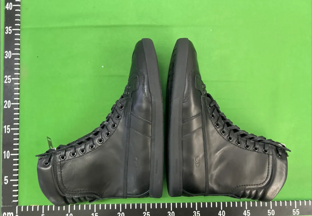 Adidași Dior Homme AW0"Victim Of The Crime"