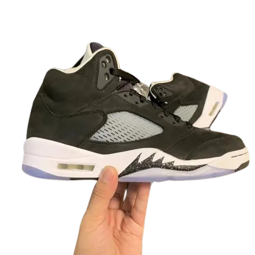 Jordan 5 Sneakers