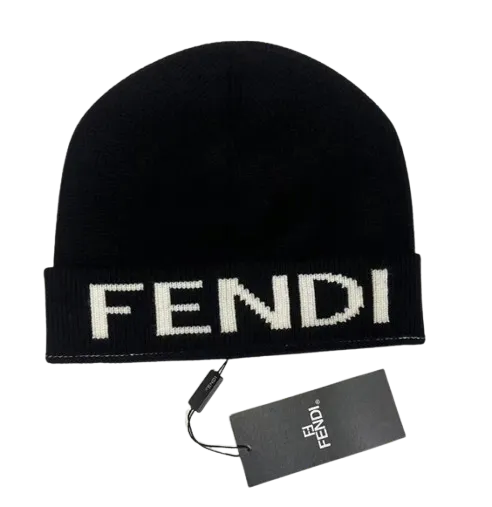 Căciulă Fendi
