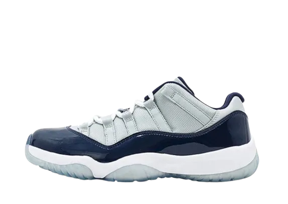Adidași Jordan 11