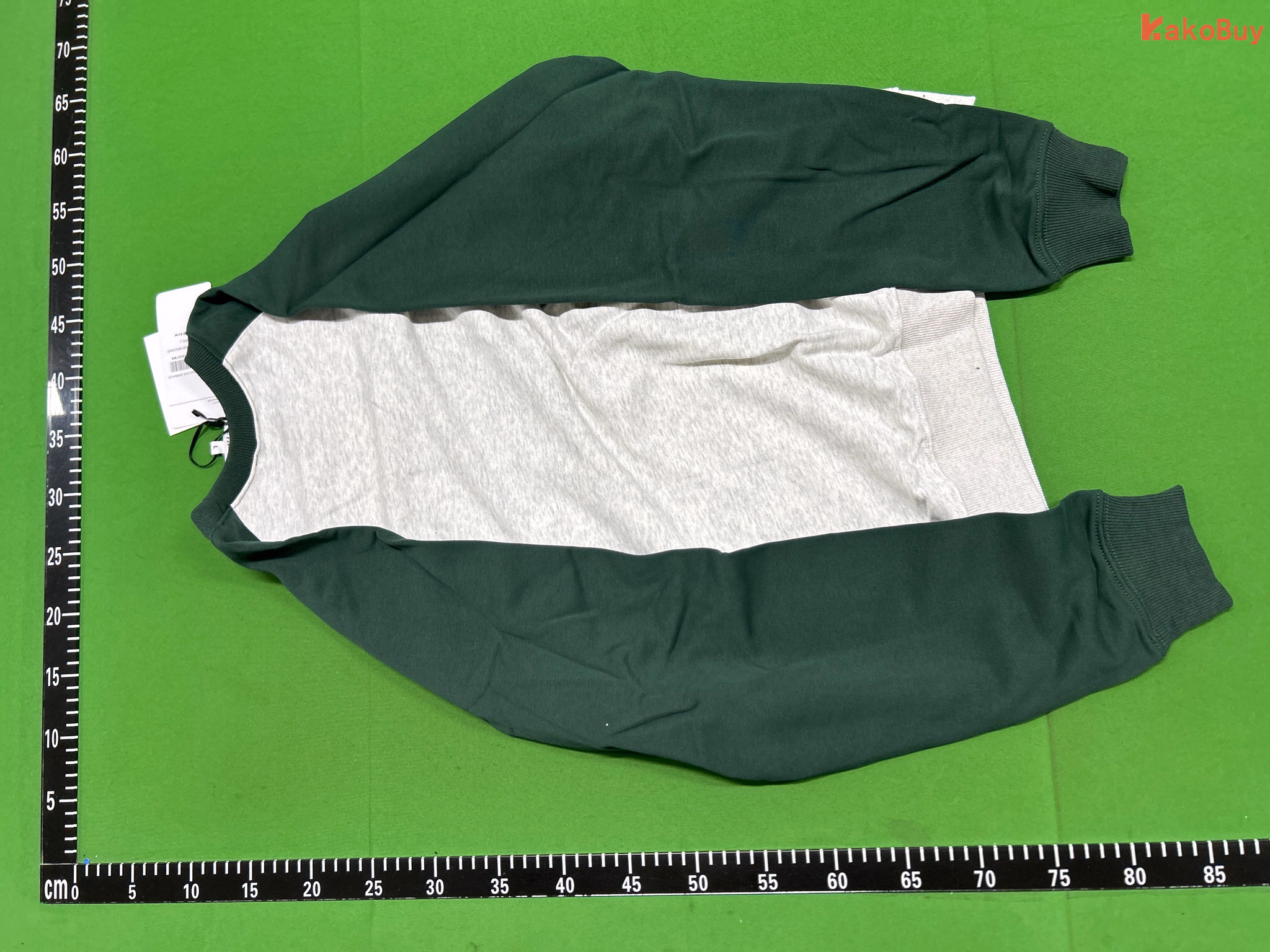 Marithe Francois Sweater – QC photo 4 of 4